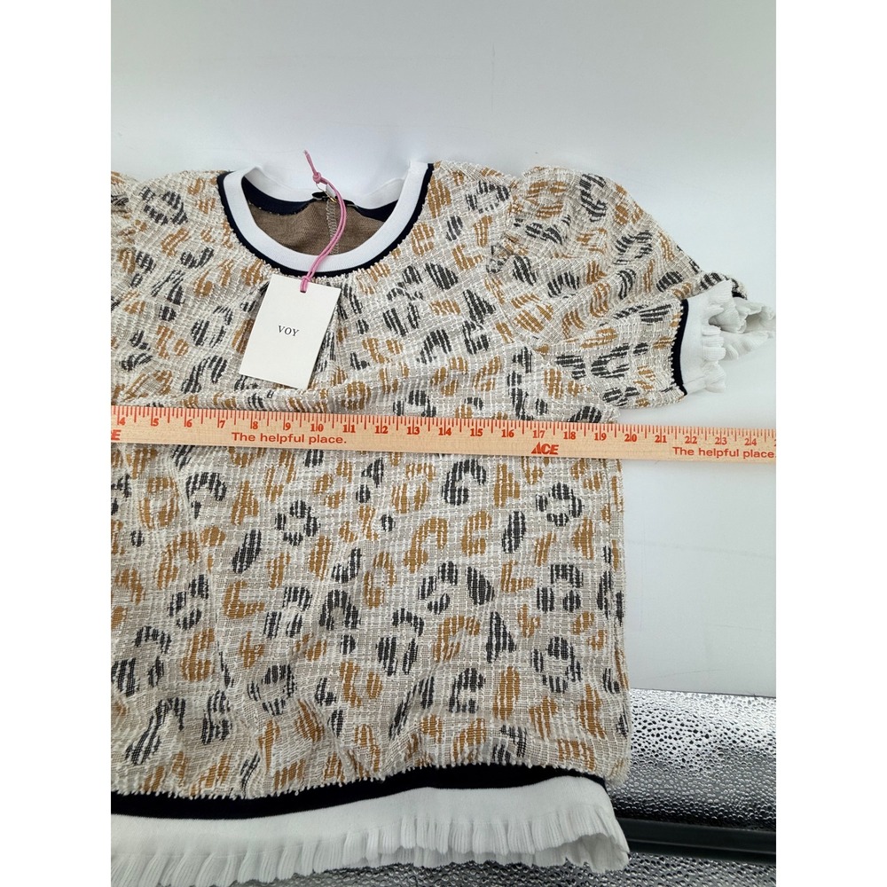 VOY Women Animal Print Puff Sleeve Top Ruffle Trim Crew Neck Tan Black M NWT - Picture 4 of 7